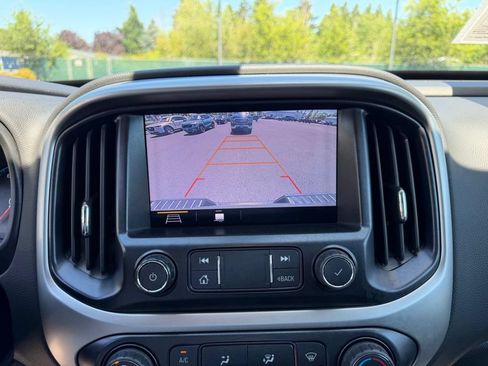 Used 2020 Chevrolet Colorado LT RWD image 23