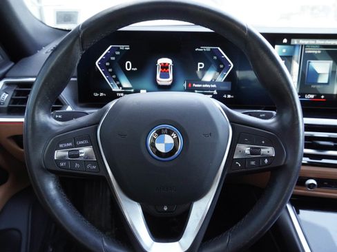 Used 2023 BMW i4 eDrive35 w/ Premium Package image 17