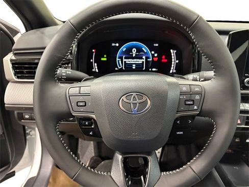 New 2026 Toyota Camry SE image 15