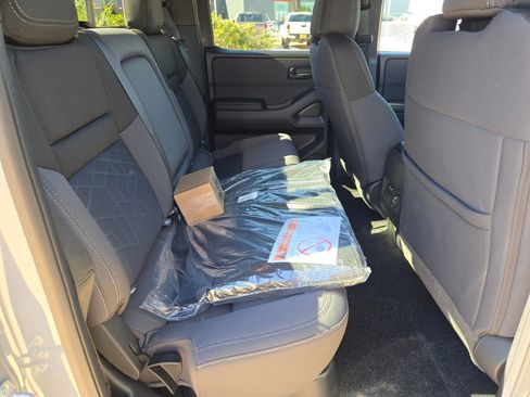 New 2026 Nissan Frontier SV w/ SV Convenience Package image 18