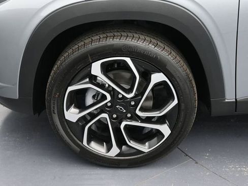 New 2026 Chevrolet Trax RS w/ Driver Confidence Package FWD image 17