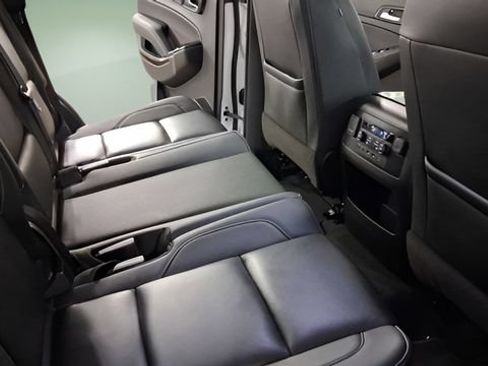 Used 2020 Chevrolet Tahoe LT AWD/4WD image 17