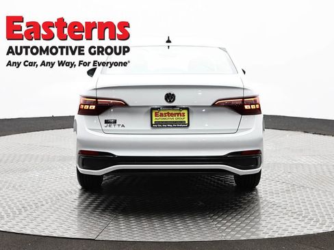 Used 2024 Volkswagen Jetta S FWD image 5