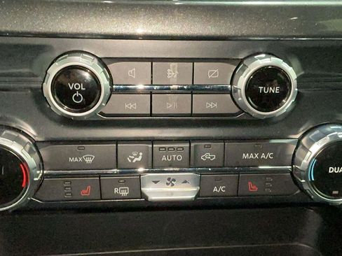 Certified 2022 Ford F150 XLT w/ Equipment Group 302A High image 13