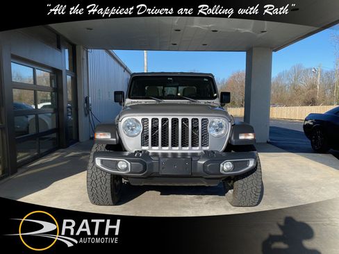 Used 2020 Jeep Gladiator Sport w/ Quick Order Package 24S image 3
