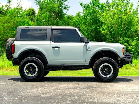 Used 2022 Ford Bronco 2-Door w/ Sasquatch Package AWD/4WD image 7