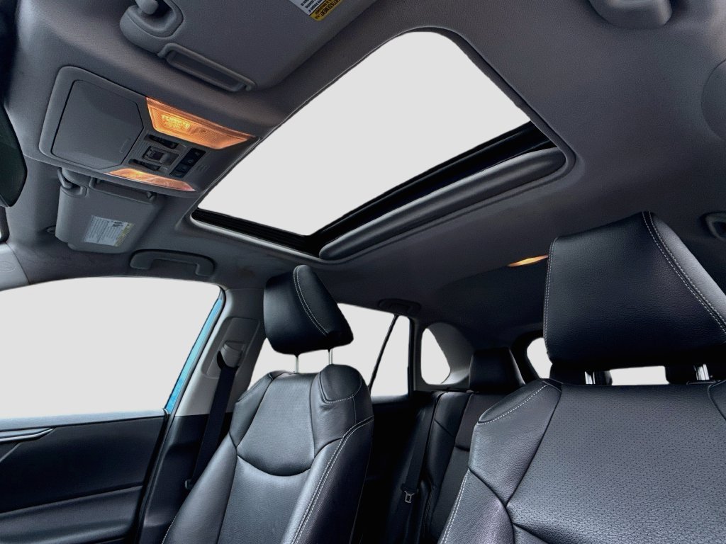 Used 2019 Toyota RAV4 XLE FWD image 15