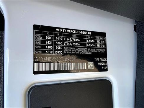 Used 2024 Mercedes-Benz Sprinter 2500 image 47