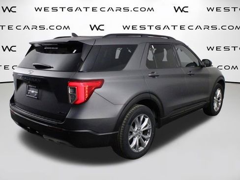 Used 2021 Ford Explorer XLT w/ Equipment Group 202A AWD/4WD image 45