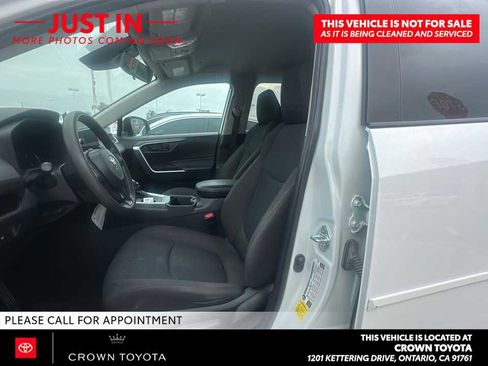 Used 2023 Toyota RAV4 LE FWD image 4
