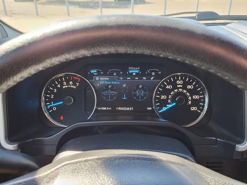 Used 2015 Ford F150 Lariat w/ Equipment Group 502A Luxury image 5