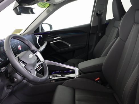 Used 2025 Audi Q5 Premium Plus w/ Premium Plus image 19