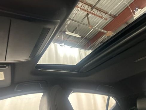 Used 2022 MAZDA MAZDA3 s image 23