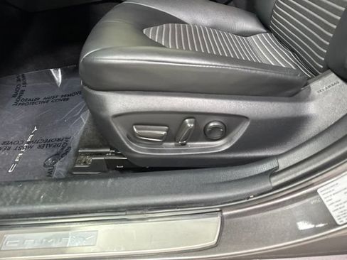 Used 2023 Toyota Camry SE FWD image 5