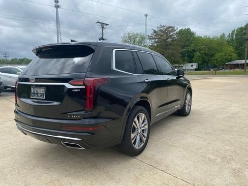 Used 2023 Cadillac XT6 Premium Luxury FWD image 6