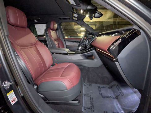 New 2025 Land Rover Range Rover Sport Autobiography image 17