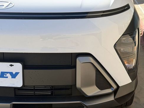 New 2026 Hyundai Kona SEL Premium image 8