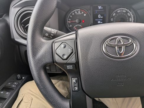 Used 2022 Toyota Tacoma SR image 15