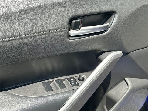 Used 2024 Toyota Corolla Cross XLE FWD image 18