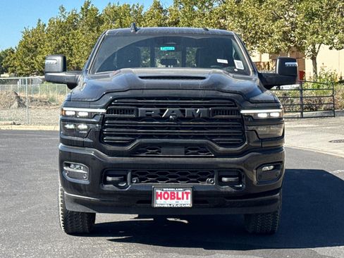 New 2026 RAM 2500 Laramie w/ Night Edition AWD/4WD image 8