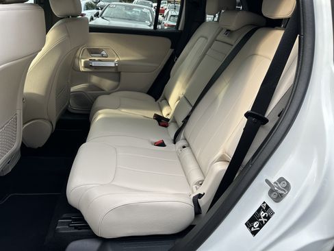 Certified 2024 Mercedes-Benz GLB 250 image 39