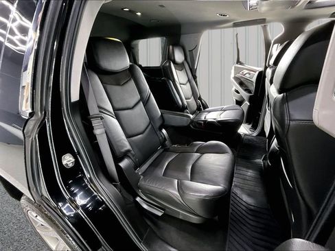 Used 2016 Cadillac Escalade Premium AWD/4WD image 26