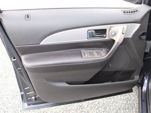 Used 2013 Lincoln MKX AWD image 19
