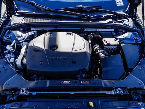 Used 2021 Volvo V60 T6 R-Design w/ Advanced Package image 31