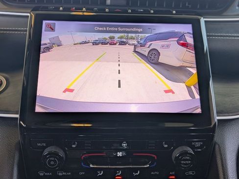 Used 2021 Jeep Grand Cherokee L Limited image 14