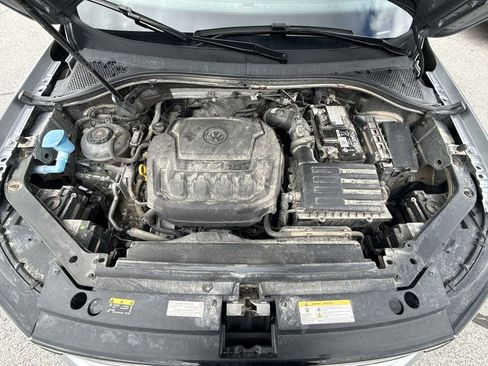 Used 2024 Volkswagen Tiguan SE image 17