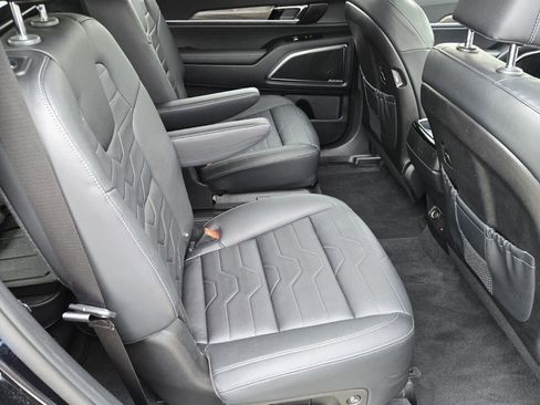 Used 2022 Kia Telluride SX w/ SX Prestige Package image 15