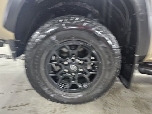 Certified 2020 Toyota Tacoma SR w/ SX Package image 10