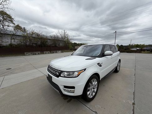 Used 2017 Land Rover Range Rover Sport HSE image 30