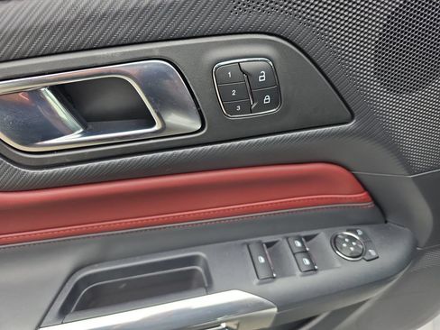 Used 2025 Ford Mustang Premium RWD image 21