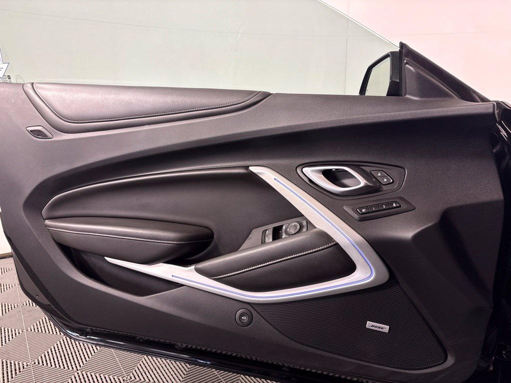 Used 2020 Chevrolet Camaro SS RWD image 22