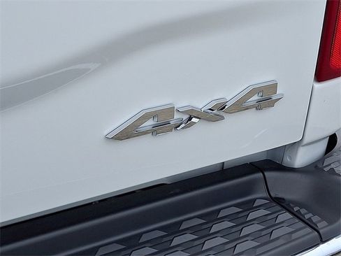 Used 2024 RAM 2500 Tradesman w/ Chrome Appearance Group image 22