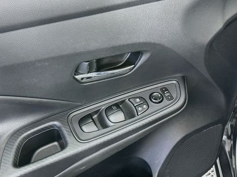 Used 2024 Nissan Versa SV FWD image 15