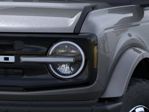 New 2024 Ford Bronco Outer Banks AWD/4WD image 20