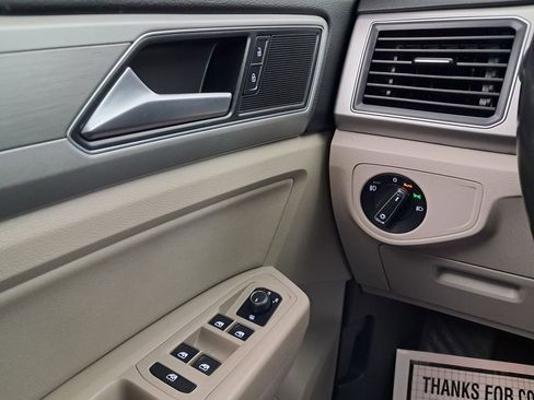 Used 2018 Volkswagen Atlas SE image 10