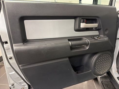 Used 2007 Toyota FJ Cruiser 4WD image 21