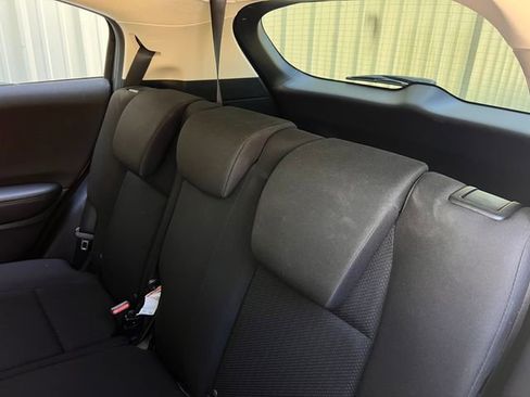 Used 2018 Honda HR-V EX image 19