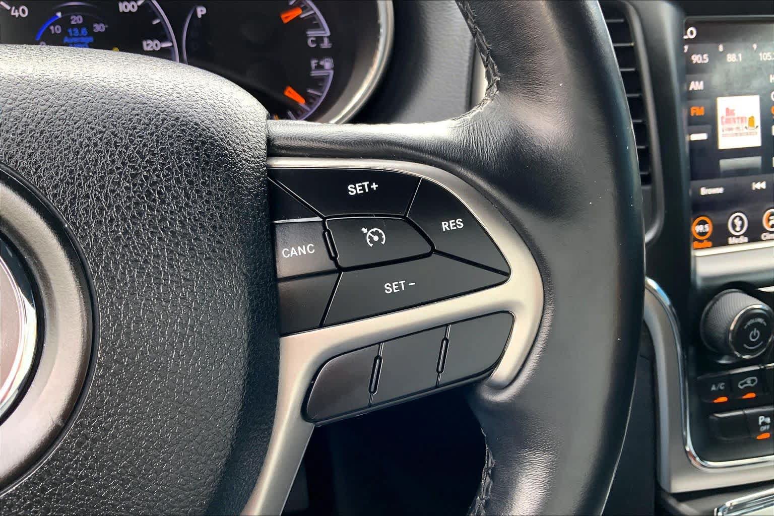 Used 2018 Jeep Grand Cherokee Altitude RWD image 25