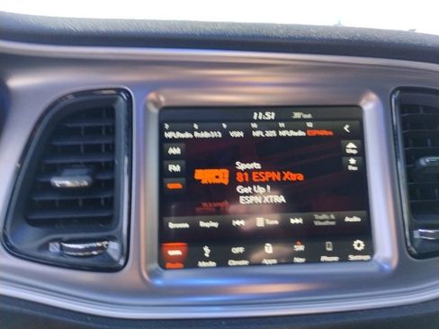 Used 2019 Dodge Challenger SXT image 14