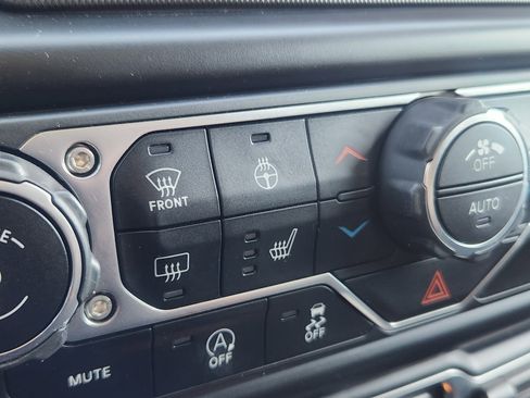 Used 2021 Jeep Wrangler Unlimited Rubicon image 26