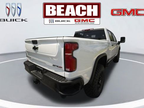 Used 2026 Chevrolet Silverado 2500 ZR2 AWD/4WD image 3