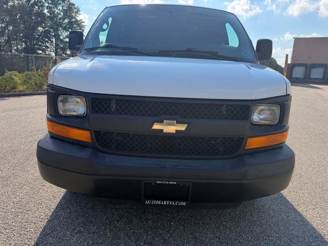Used 2015 Chevrolet Express 2500 RWD image 2