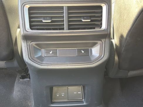 Certified 2024 Volkswagen Atlas Cross Sport SEL R-Line AWD/4WD image 15
