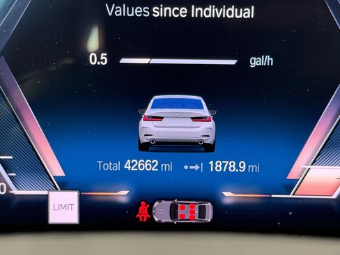Certified 2023 BMW 330i Sedan w/ Premium Package RWD image 19