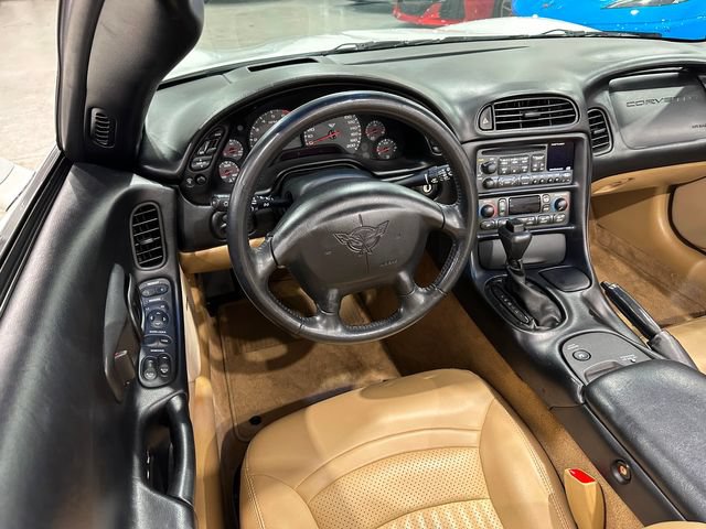Used 2004 Chevrolet Corvette Convertible RWD image 7