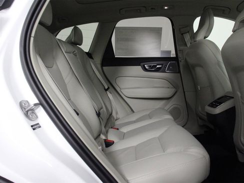 New 2025 Volvo XC60 B5 Ultra w/ Protection Package Premier image 11